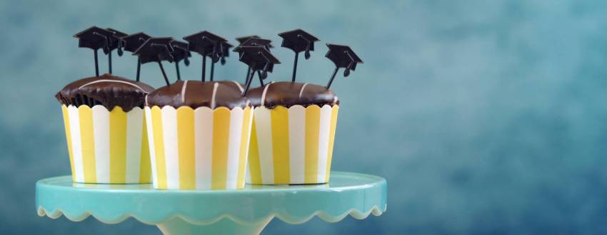 14 Graduation Desserts That Deserve an A+