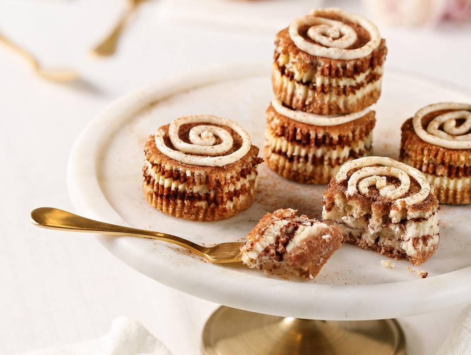 Mini Cinnamon Roll Cheesecakes