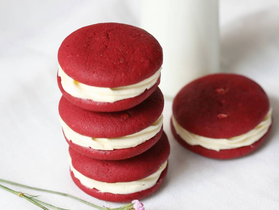 Red Velvet Cookie Sandwiches