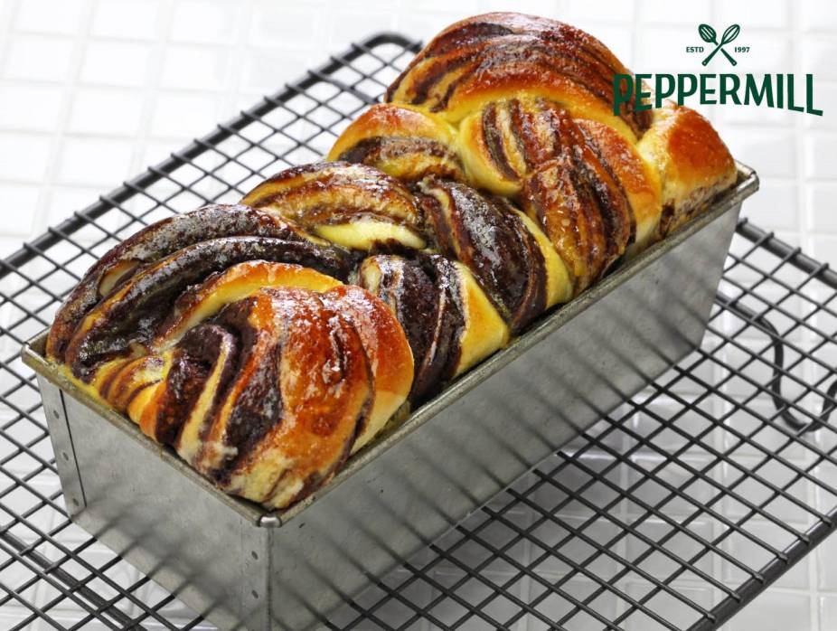 Professional 9 Round Cake Challah Pan - The Peppermill