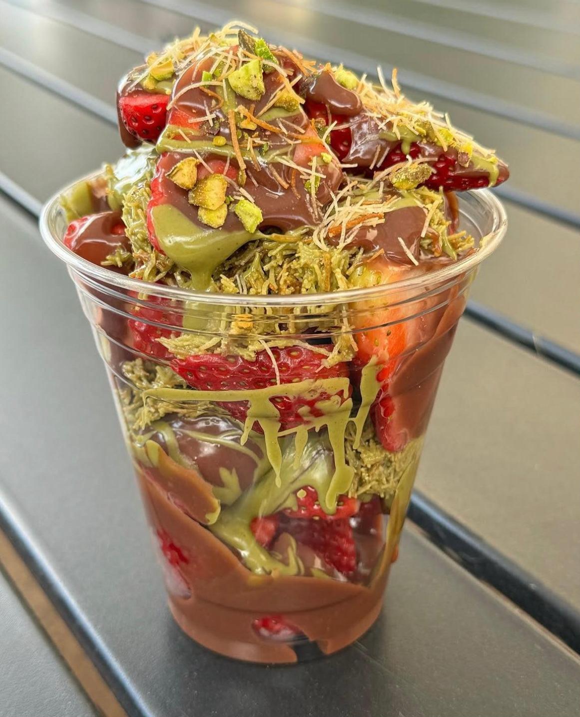 Strawberry Dubai Cups