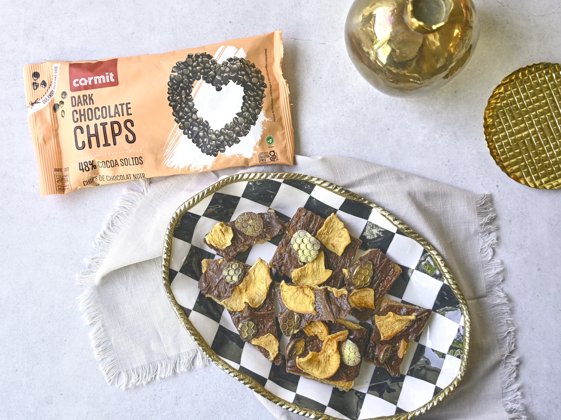 Crunchy Caramel Apple Dark Chocolate Bark