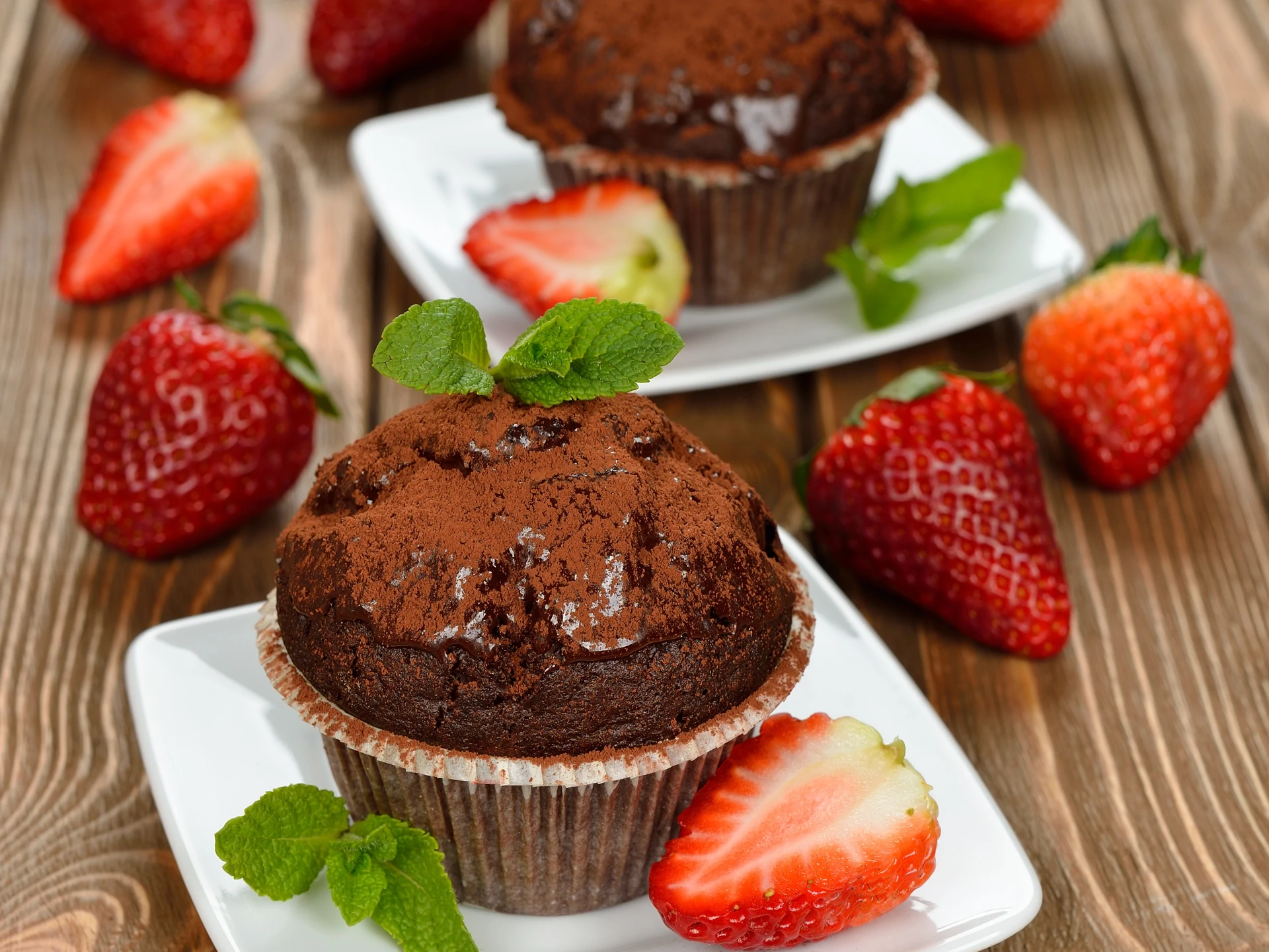 Easy and Elegant Chocolate Cupcakes with Chocolate Ganache Icing