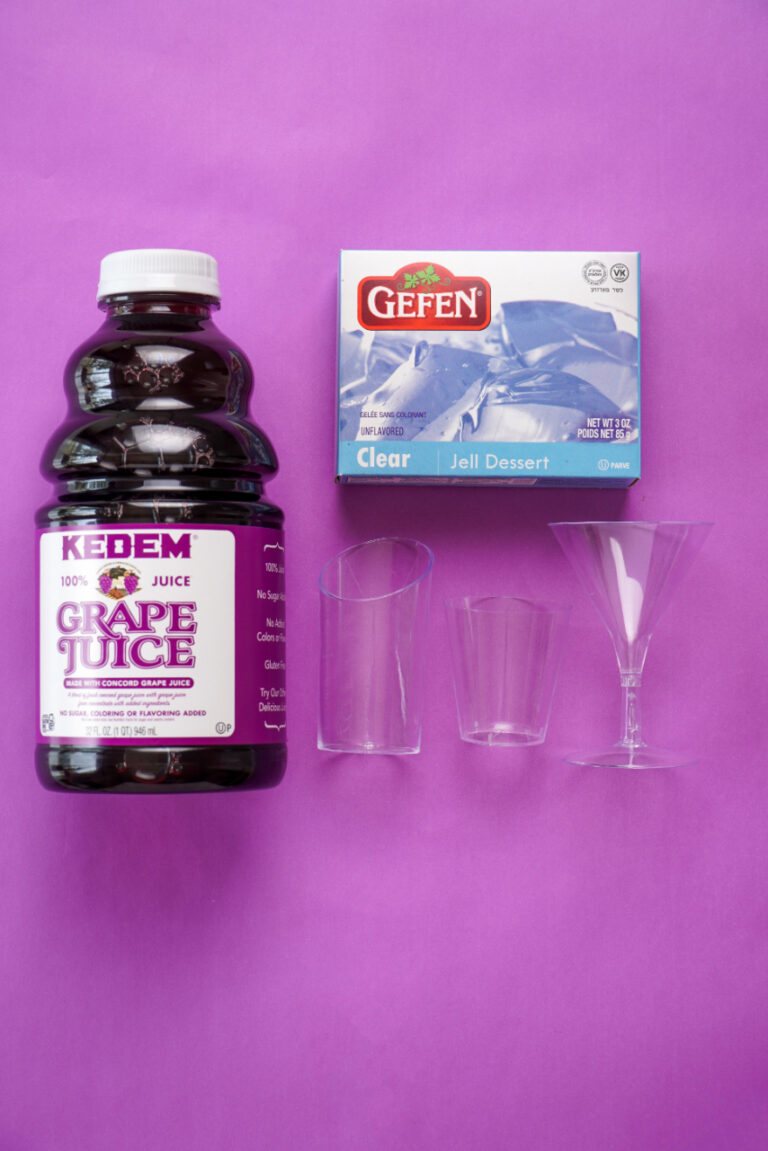 These 2 Ingredient Grape Juice Jello Cups Will Keep The Kids Happy All