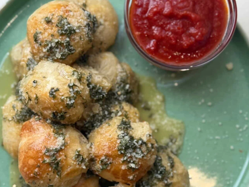 Mozzarella Puffs