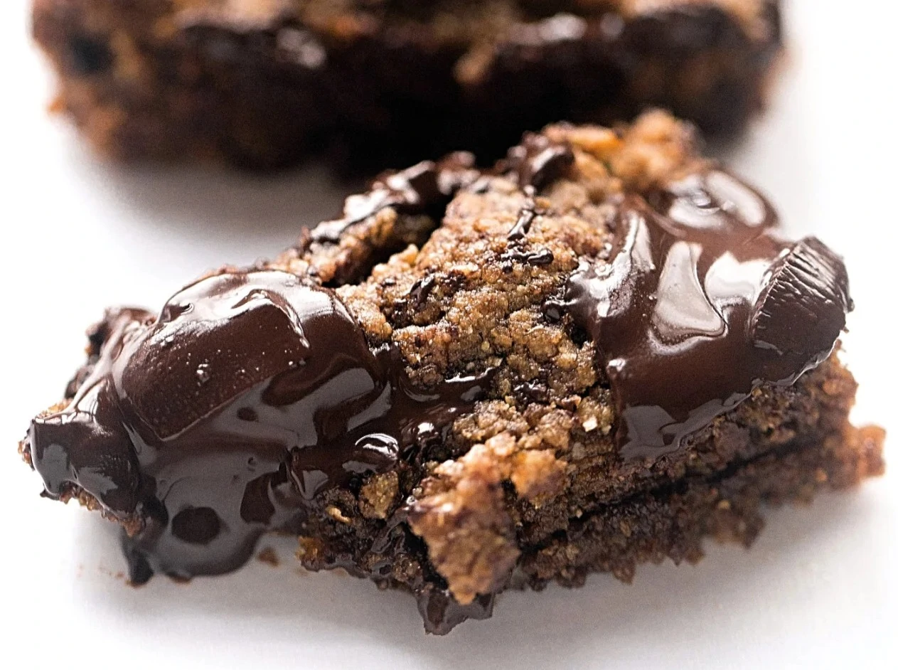 Whole-Wheat Almond Butter Chocolate Chip Bars (Dairy Free)