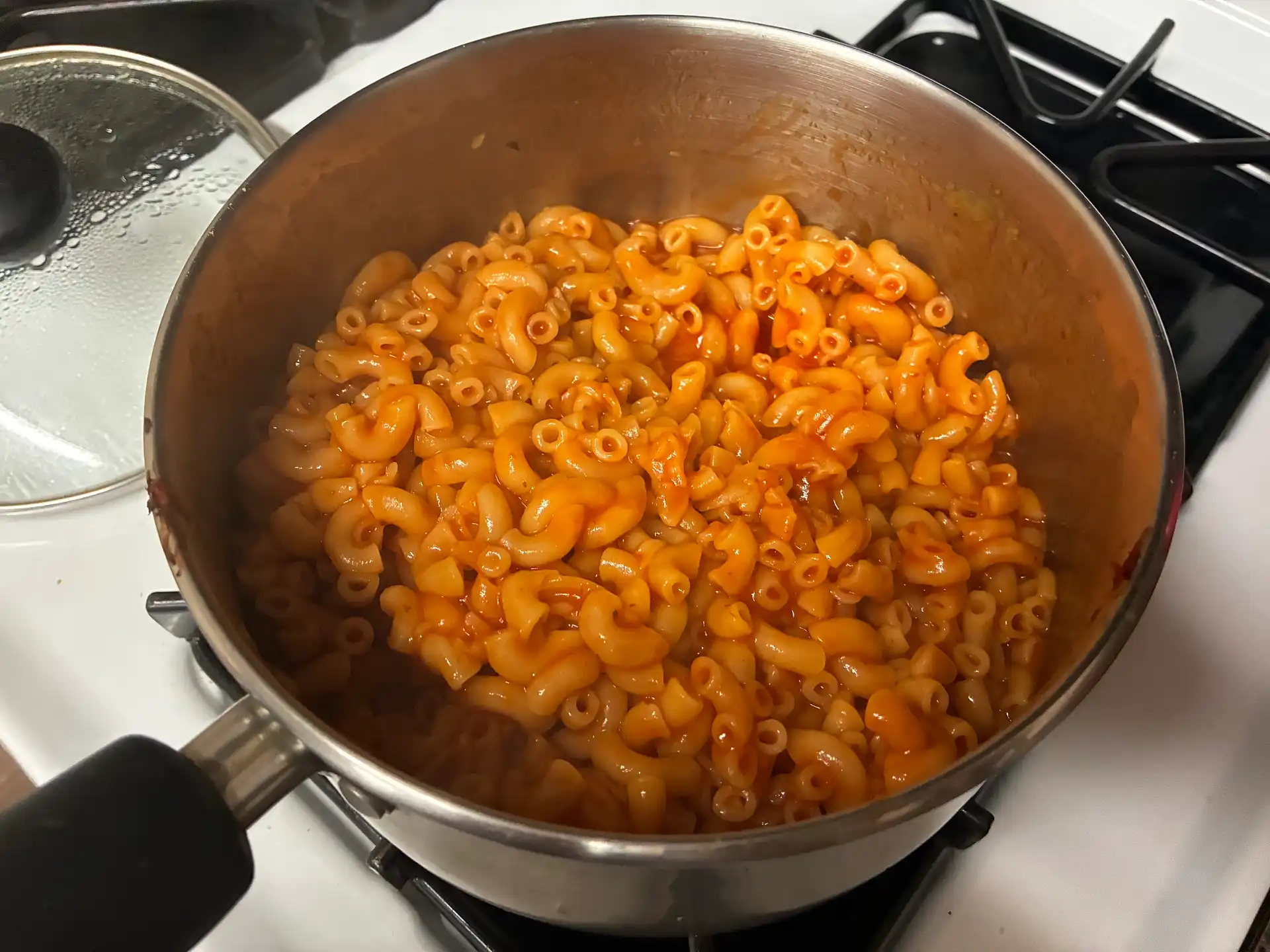 One-Pot Cheesy Tomato Pasta