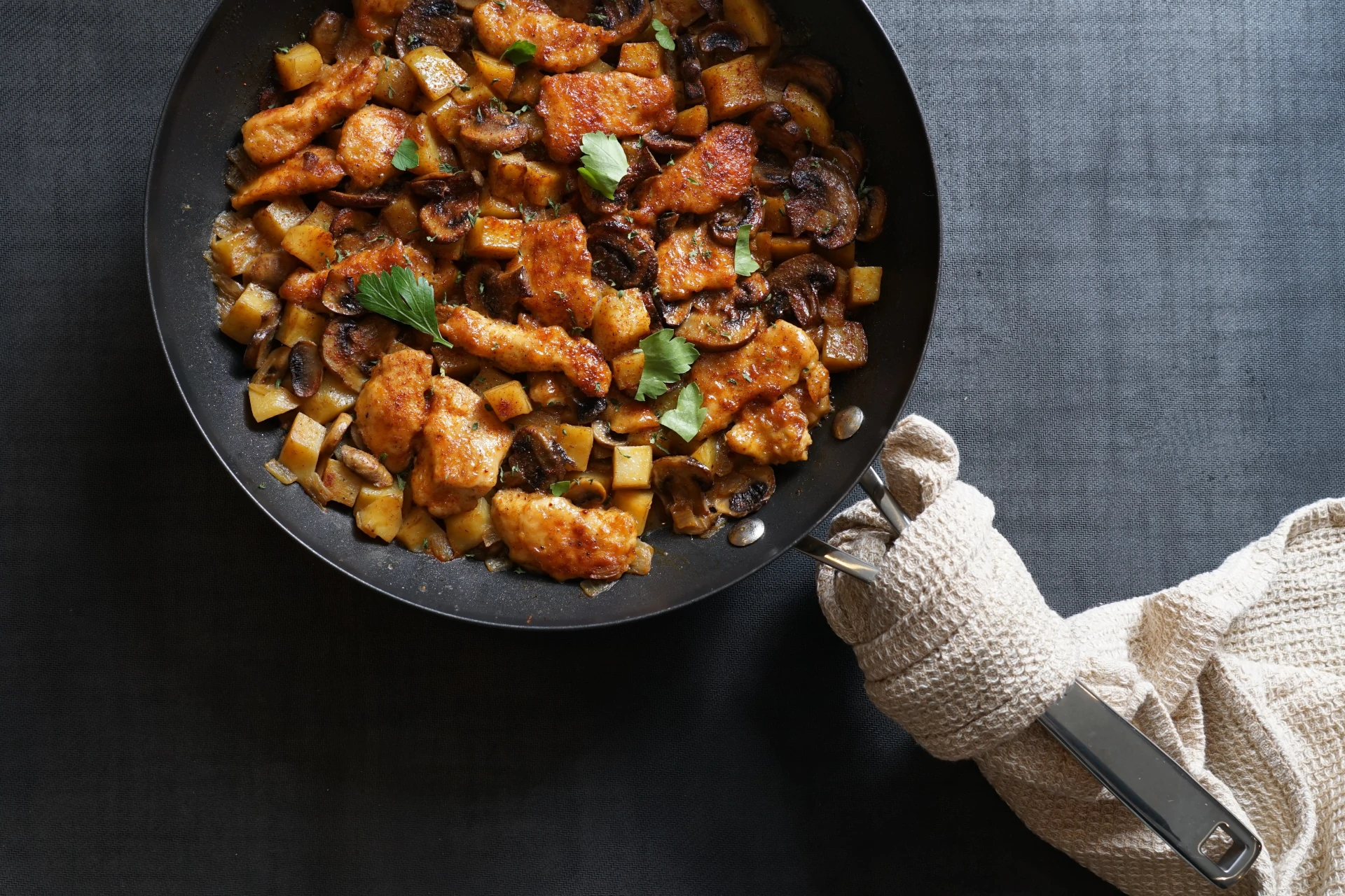 Chicken and Potatoes in Mushroom-Wine Sauce