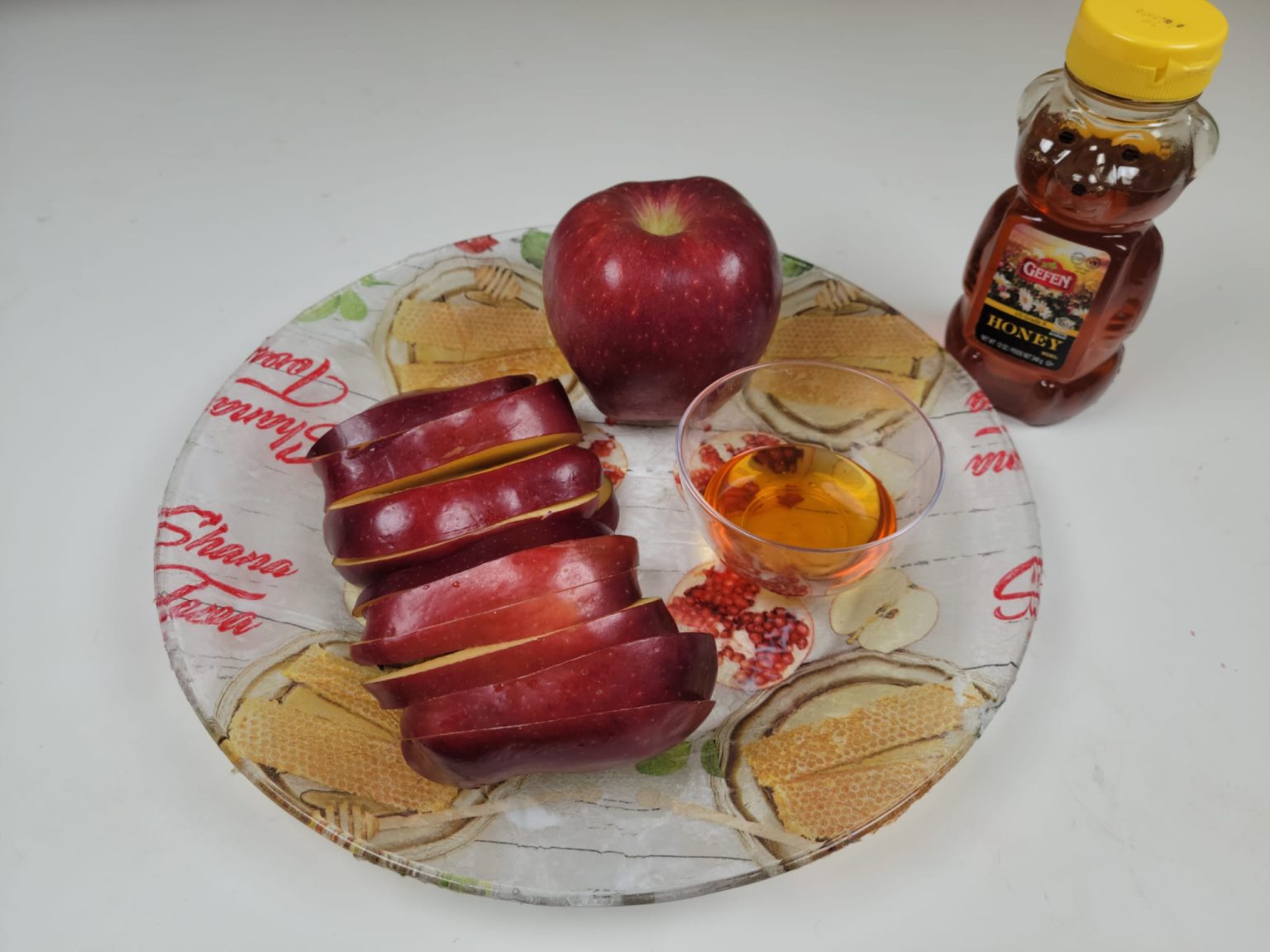 Keep the Kids Busy With A Rosh Hashanah Craft!