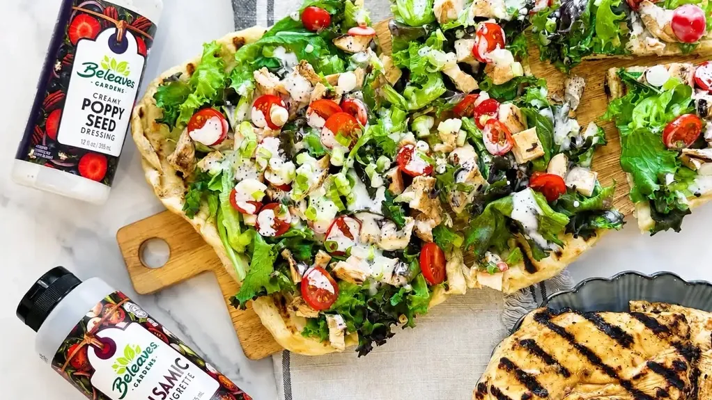Shaindy’s Grilled Chicken Salad Pizza